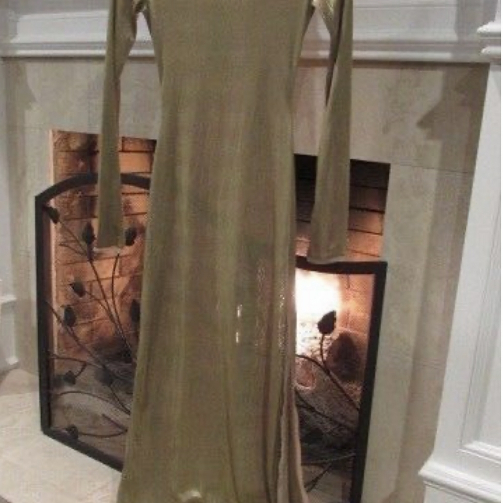 Dress - Picture 3 of 3